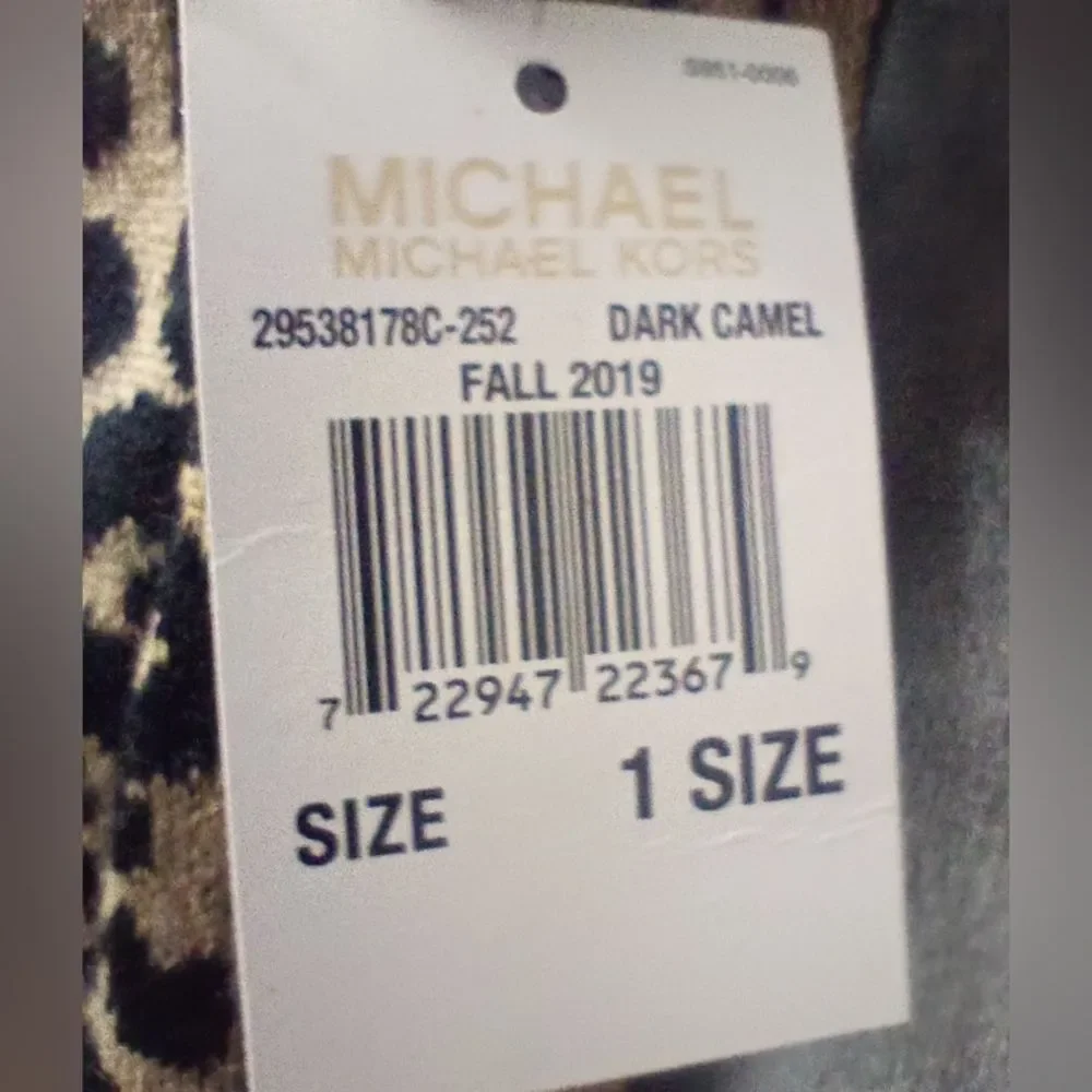 Michael Michael Kors Dark Caramel Leopard Print Infinity Scarf NWT